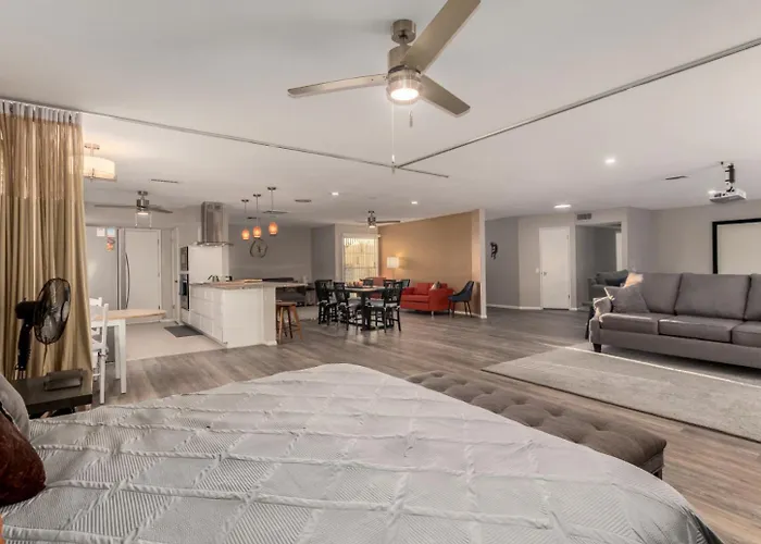 Holiday home Super Sanctuary I 2 Bedroom Ensuite, Patio, Sunrises Sun City West