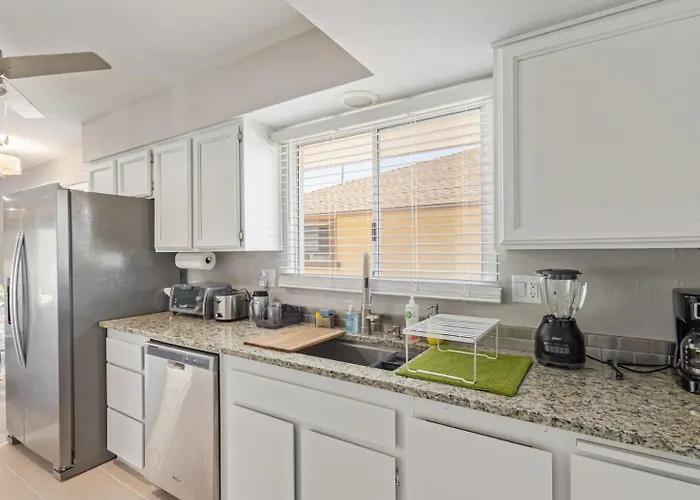 Super Sanctuary I 2 Bedroom Ensuite, Patio, Sunrises Sun City West
