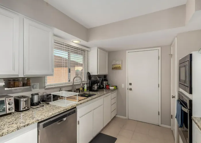 Holiday home Super Sanctuary I 2 Bedroom Ensuite, Patio, Sunrises Sun City West