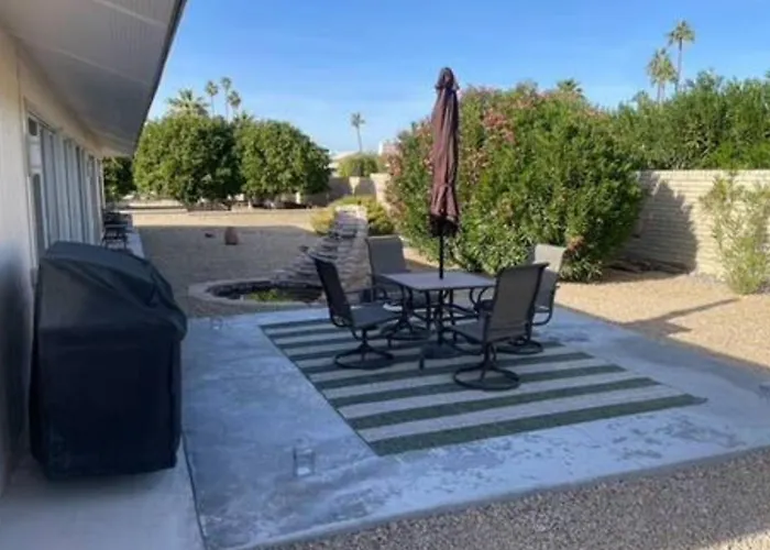 Super Sanctuary I 2 Bedroom Ensuite, Patio, Sunrises Holiday home